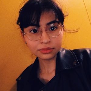 Meet your Posher, Angie